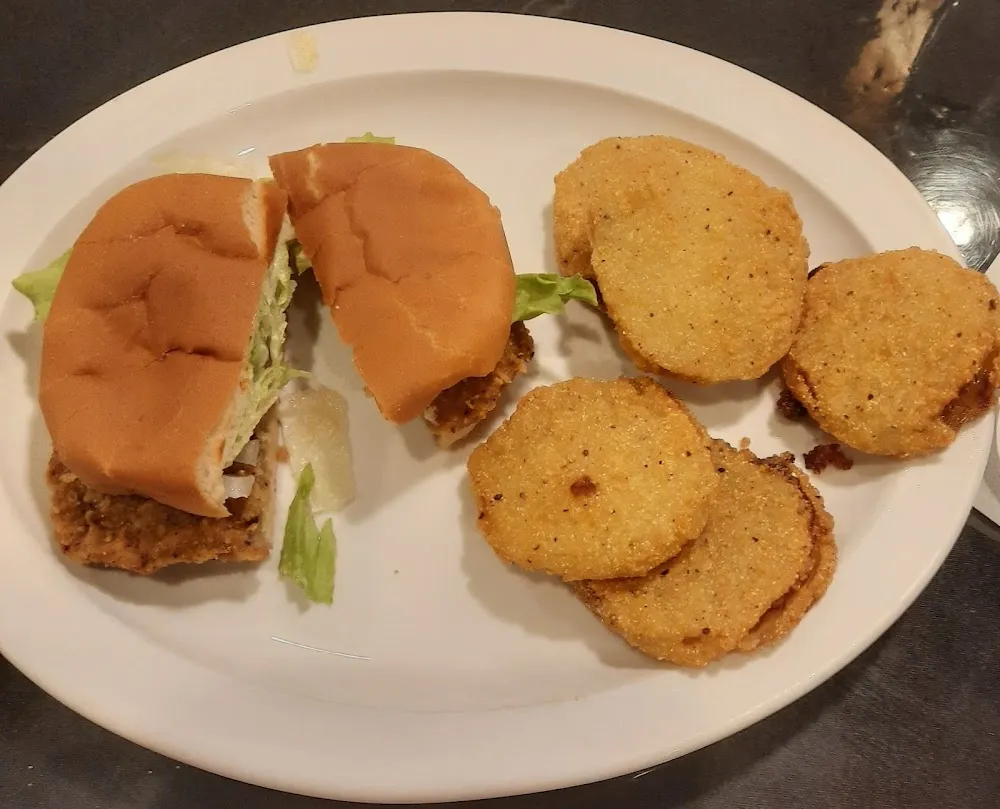 Chuck Wagon Sandwich with Fried Green Tomatoes