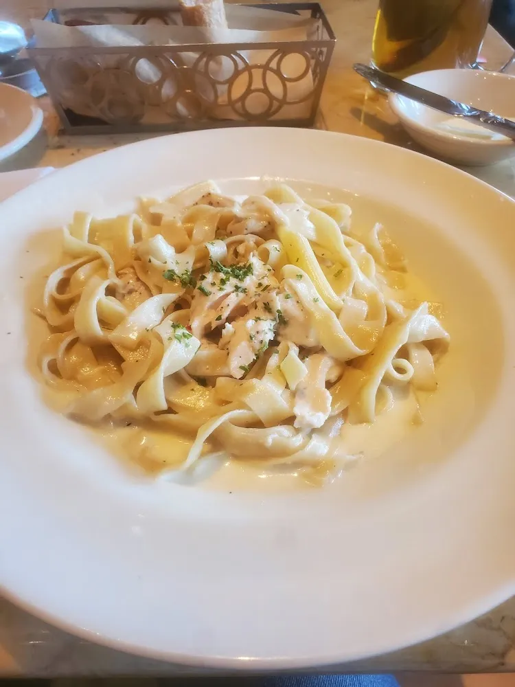 Fettuccine Alfredo